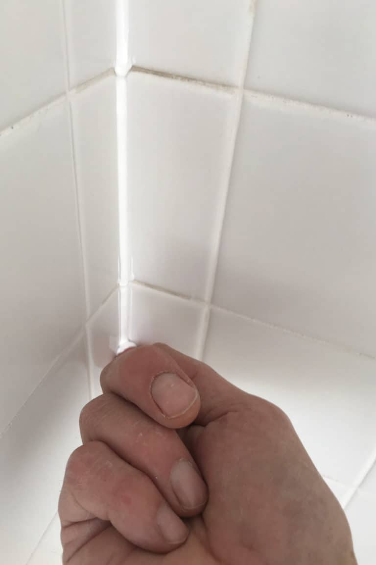 Baths — Smoothing Silicone Caulk Plus Other Caulking Tips Fixing Our